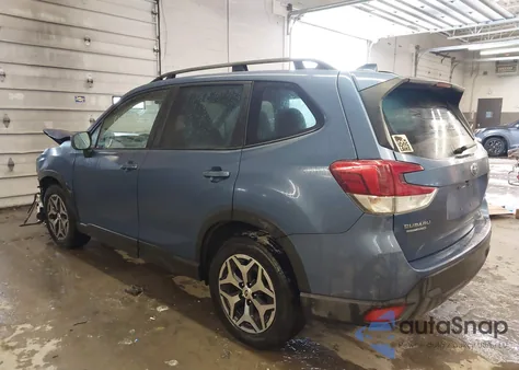 2023 Subaru Forester Premium z USA, uszkodzony, nr VIN JF2SKAEC6PH452091